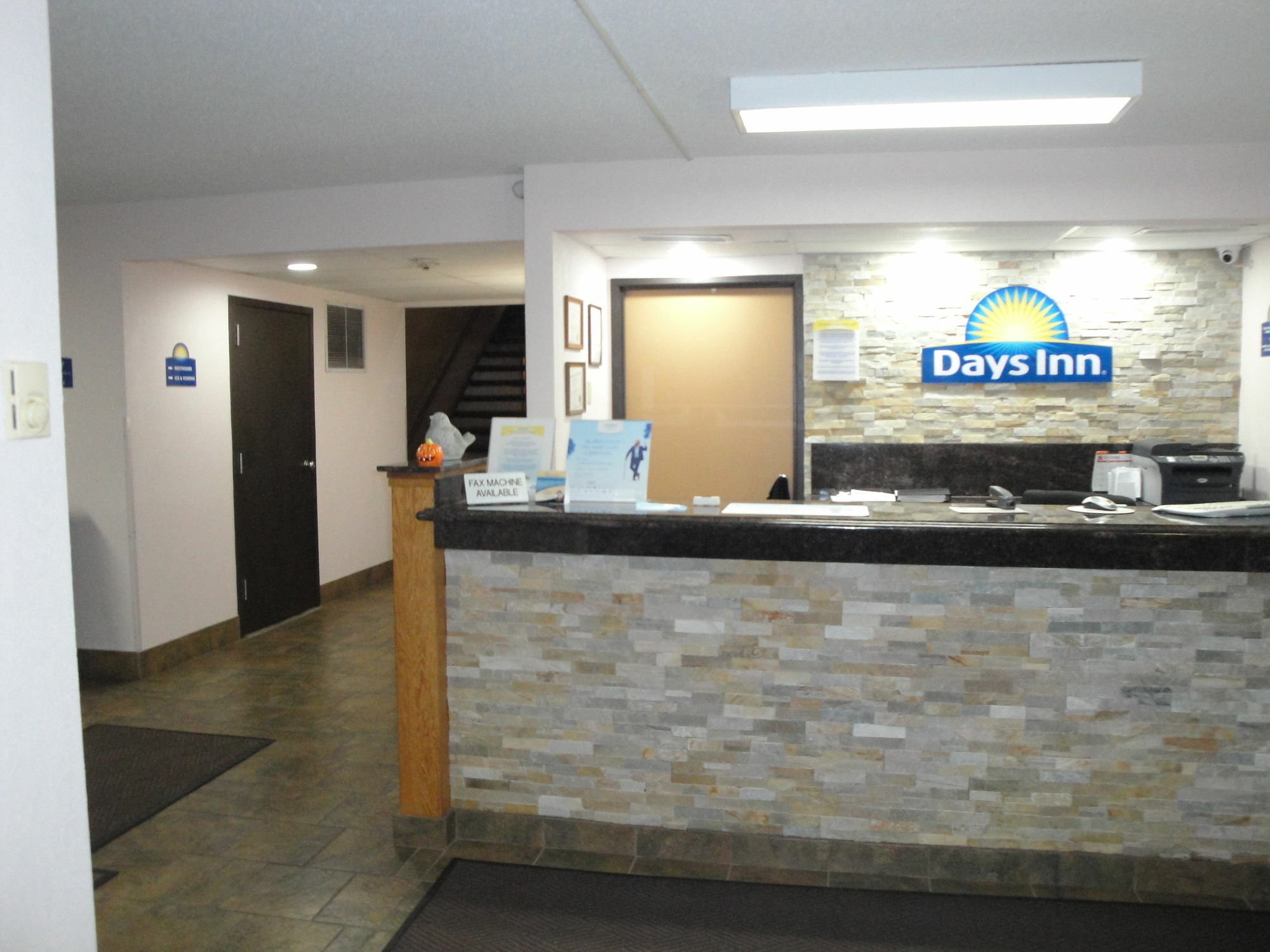 Days Inn By Wyndham Mason City Exterior photo